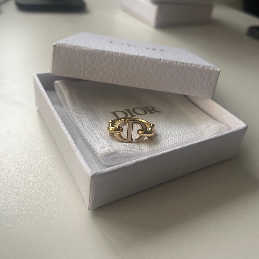 Dior Gold Monogram Ring - Picture 5 of 6